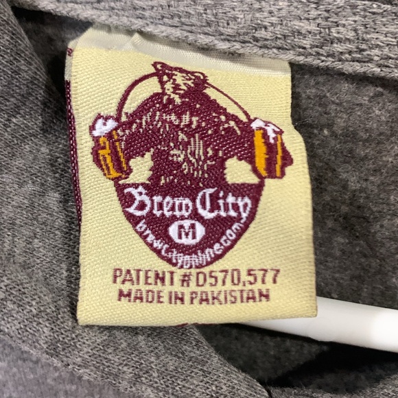 Brew City Milwaukee Wisconsin Hoodie size Medium - Picture 3 of 4